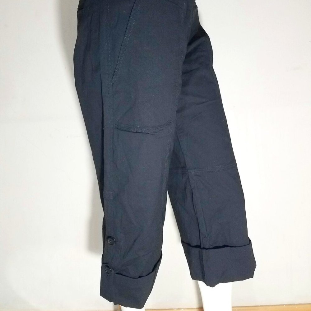 NWT | Joyous | 8 ( L-36" ) V-YOKE Mide Rise  Capris